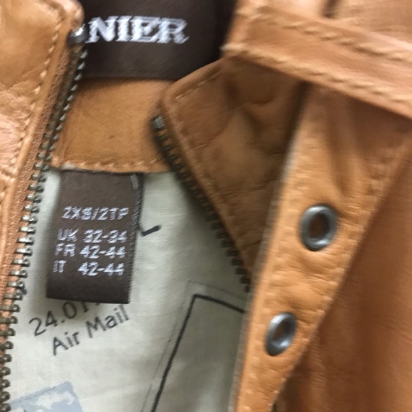 Danier Jacket - Picture 4 of 6